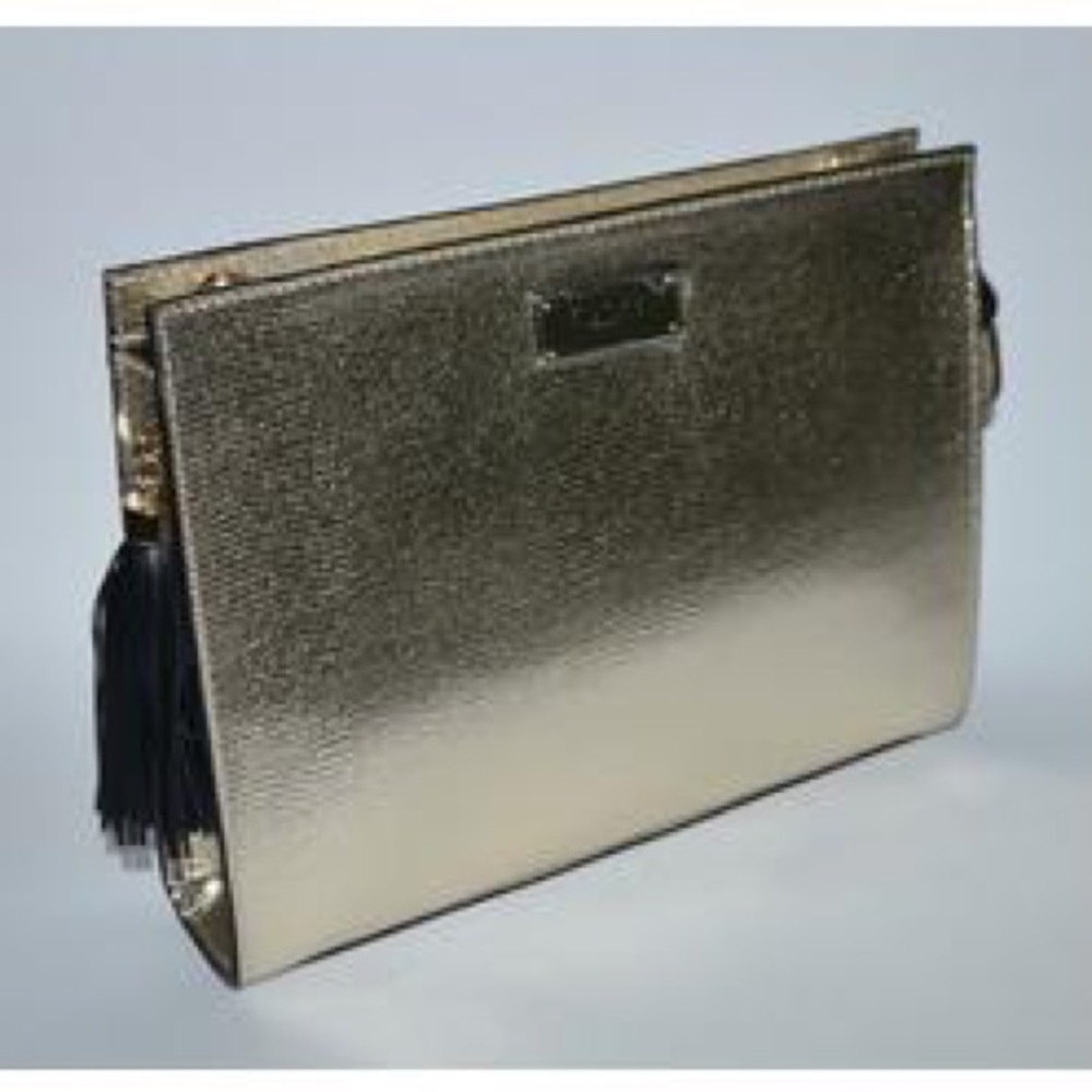 Victoria’s Secret GOLD side purse! 👜 ⚜️⚜️